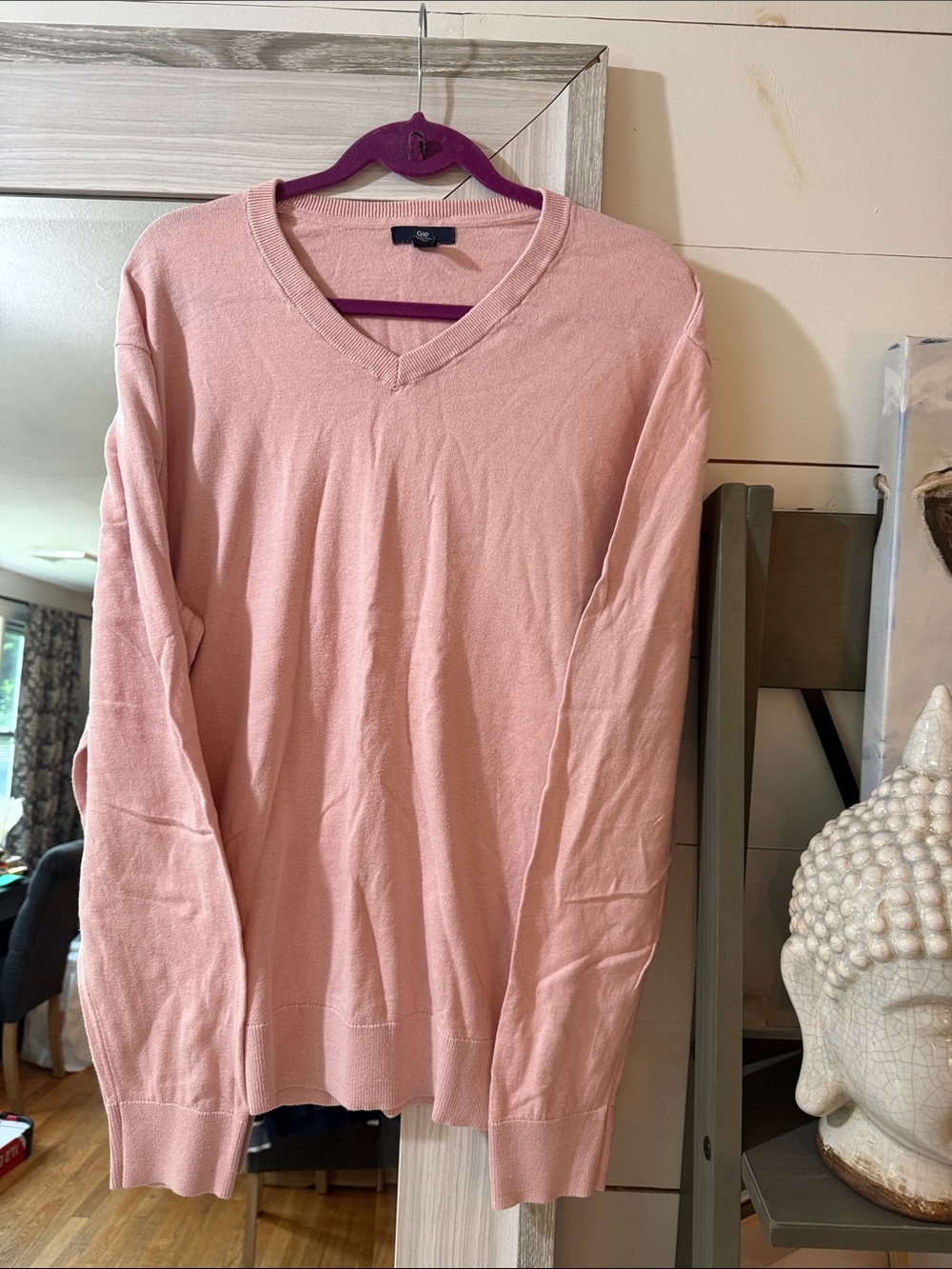 GAP Men's Light Pink V-Neck Sweater